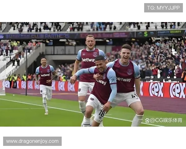 西汉姆联俱乐部近日宣布签约新援加强阵容力争英超前四目标